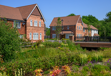 External picture of several Leighwood Fields homes