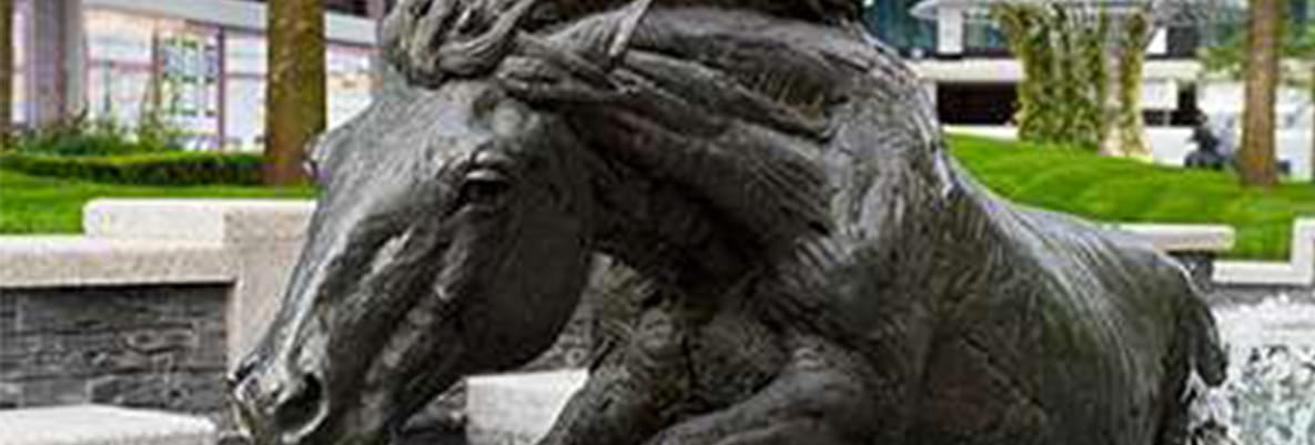 6 Bronze Horses Unveiled in Public Square