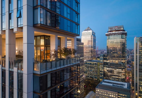 South Quay Plaza in London with homes to move into now