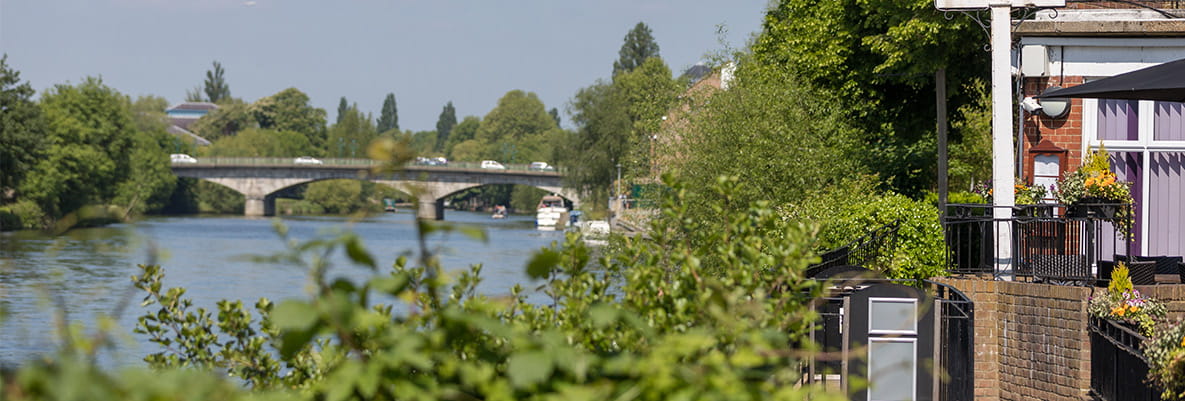 Recommend new image here of Staines-Upon Thames.