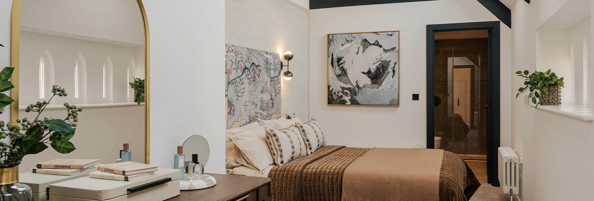 Interior bedroom image at Royal Mews Trent Park