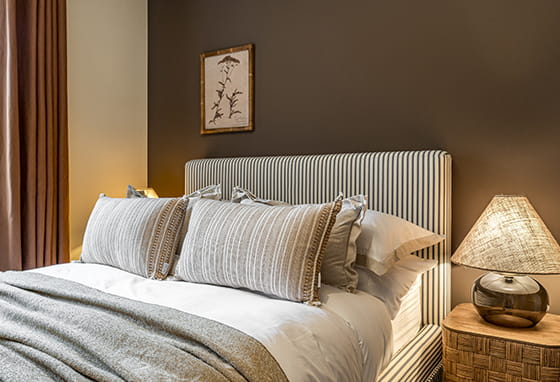Spring Hill, Manor House apartment, bedroom details