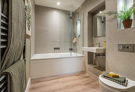 Spring Hill, Manor House apartment, spacious, high-spec bathroom