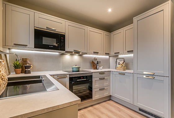 Spring Hill, Manor House apartment, spacious kitchen with a light design