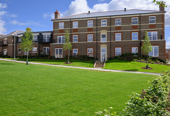 Spring Hill, Manor House apartments exterior