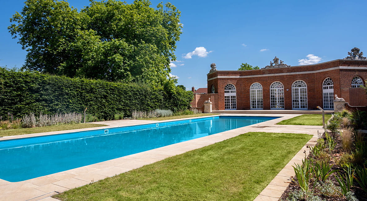 Trent Park open-air pool