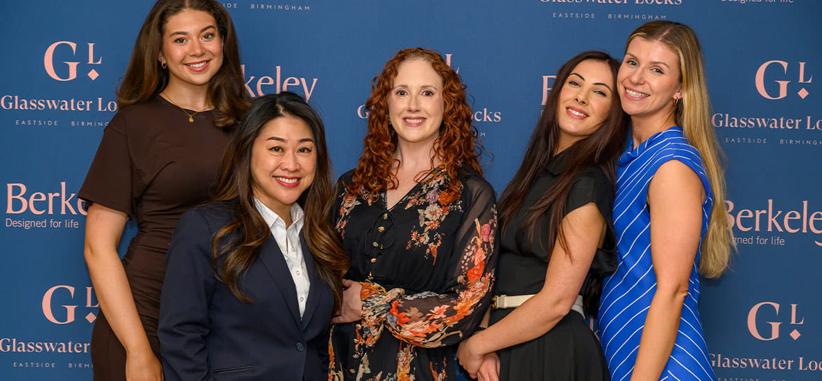 Guests arriving at the Glasswater Locks event for a photo moment