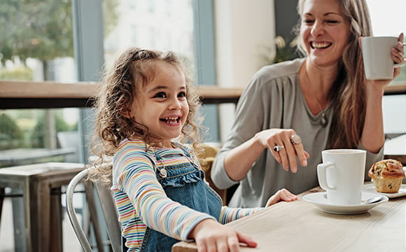 Image of residents eating at cafe