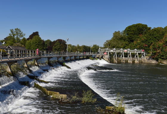 Weir at Boulters Lock on River Thames, Maidenhead
