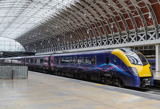 Train from Reading coming into Paddington station