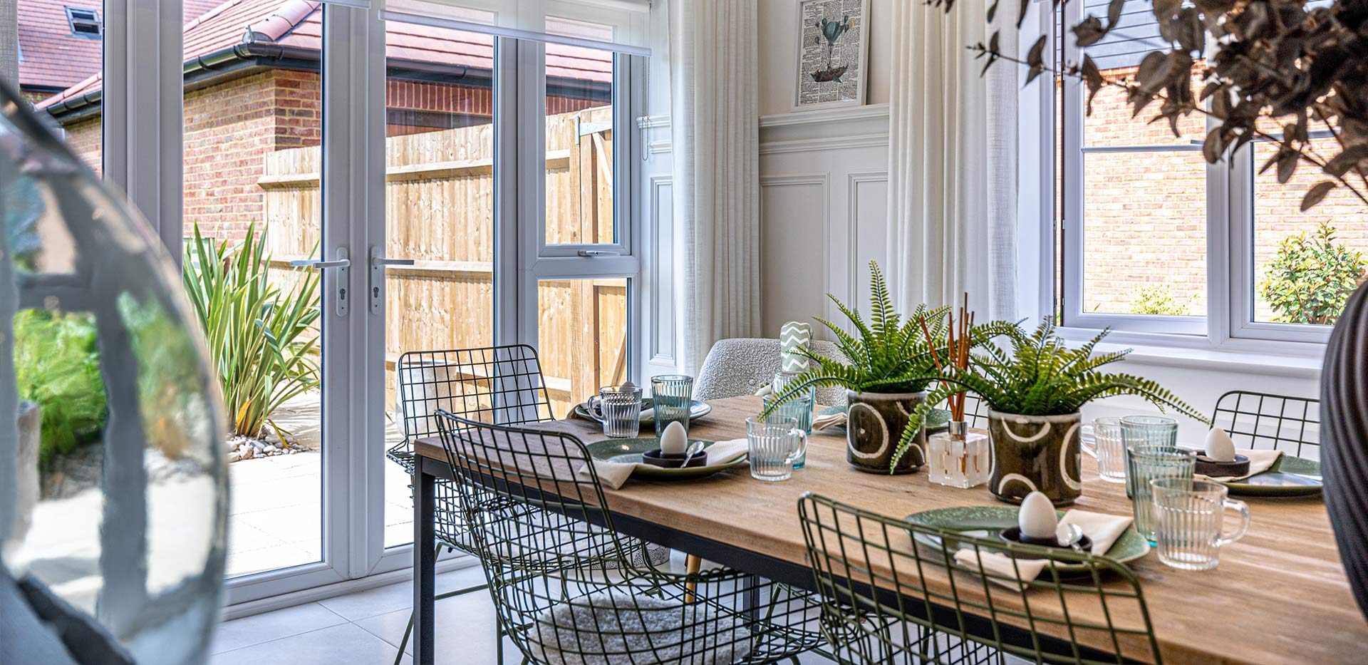 An exterior Dining image at Deangarden Reach