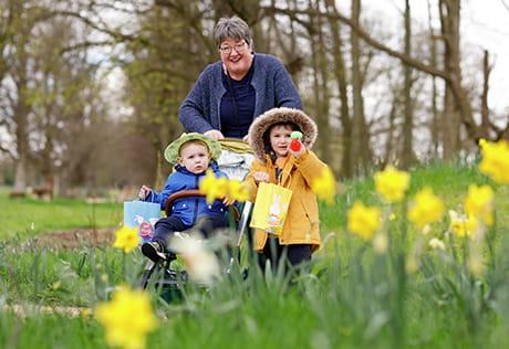 Abbey Barn Park - Easter Egg Hunt People Searching