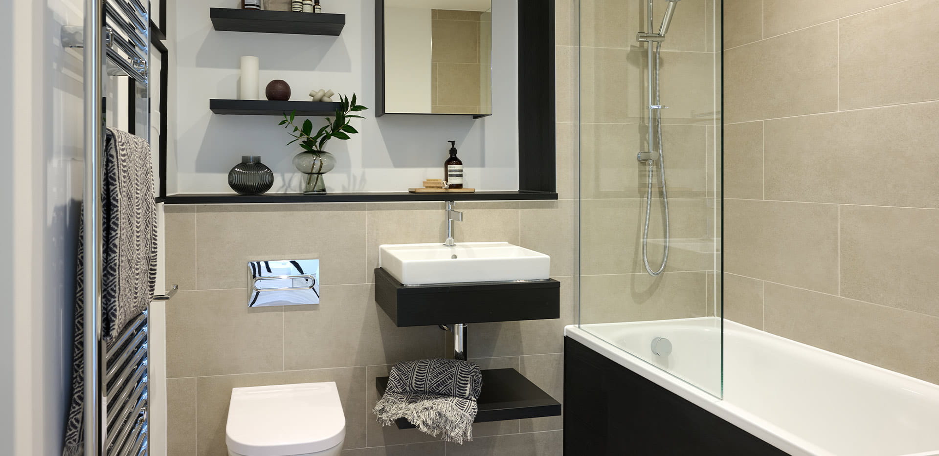 Bankside Gardens, Interior, Bathroom