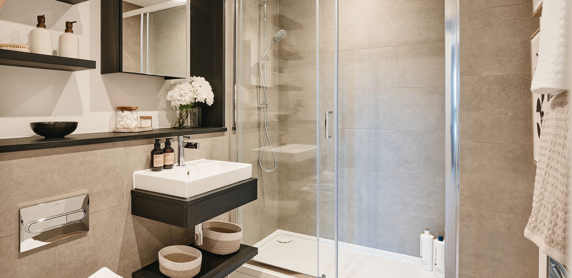 Interior bathroom image of showhome 3.0.3 at Bankside Gardens