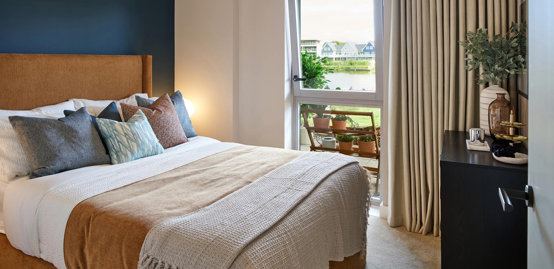 Interior bedroom image of showhome 3.0.3 at Bankside Gardens