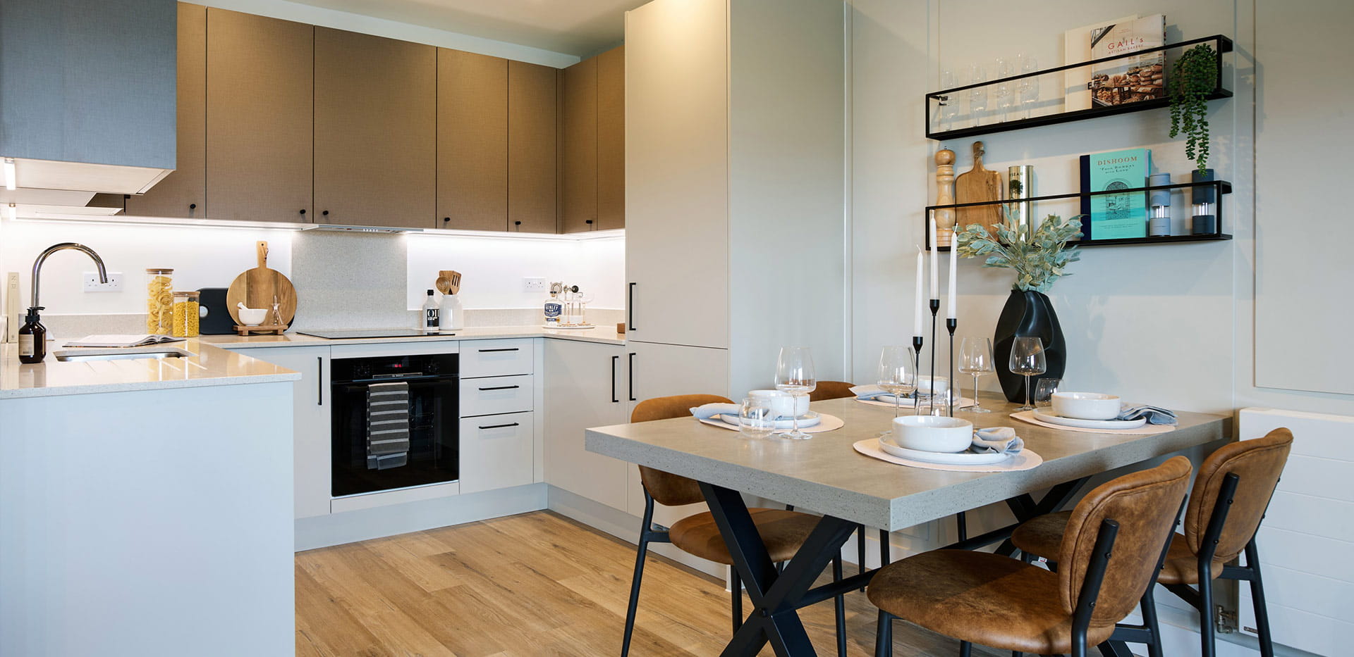 Interior kitchen/dining image of showhome 3.0.3 at Bankside Gardens