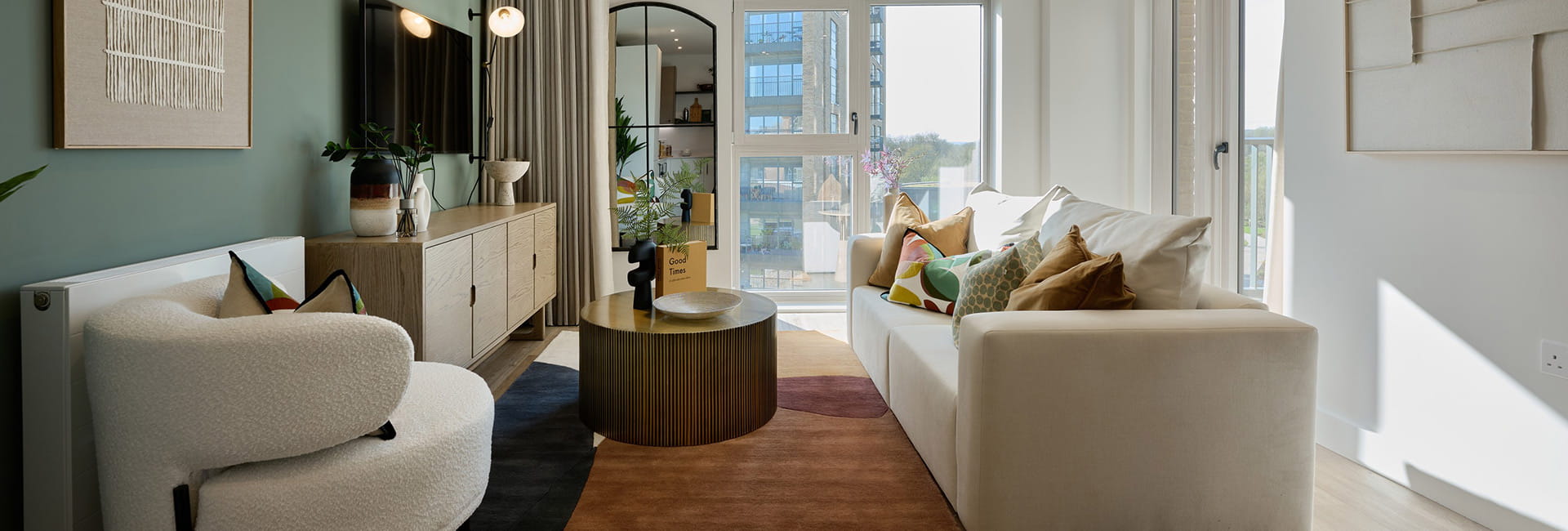 Cosy and spacious living area with a view, property 2.4.1
