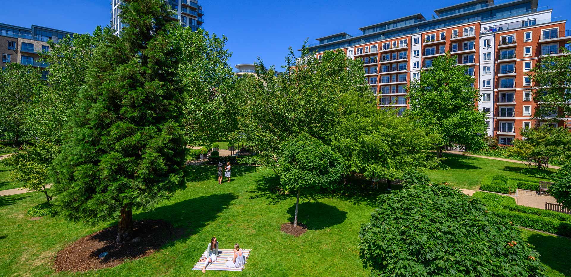 St George, Beaufort Park, Development Exterior