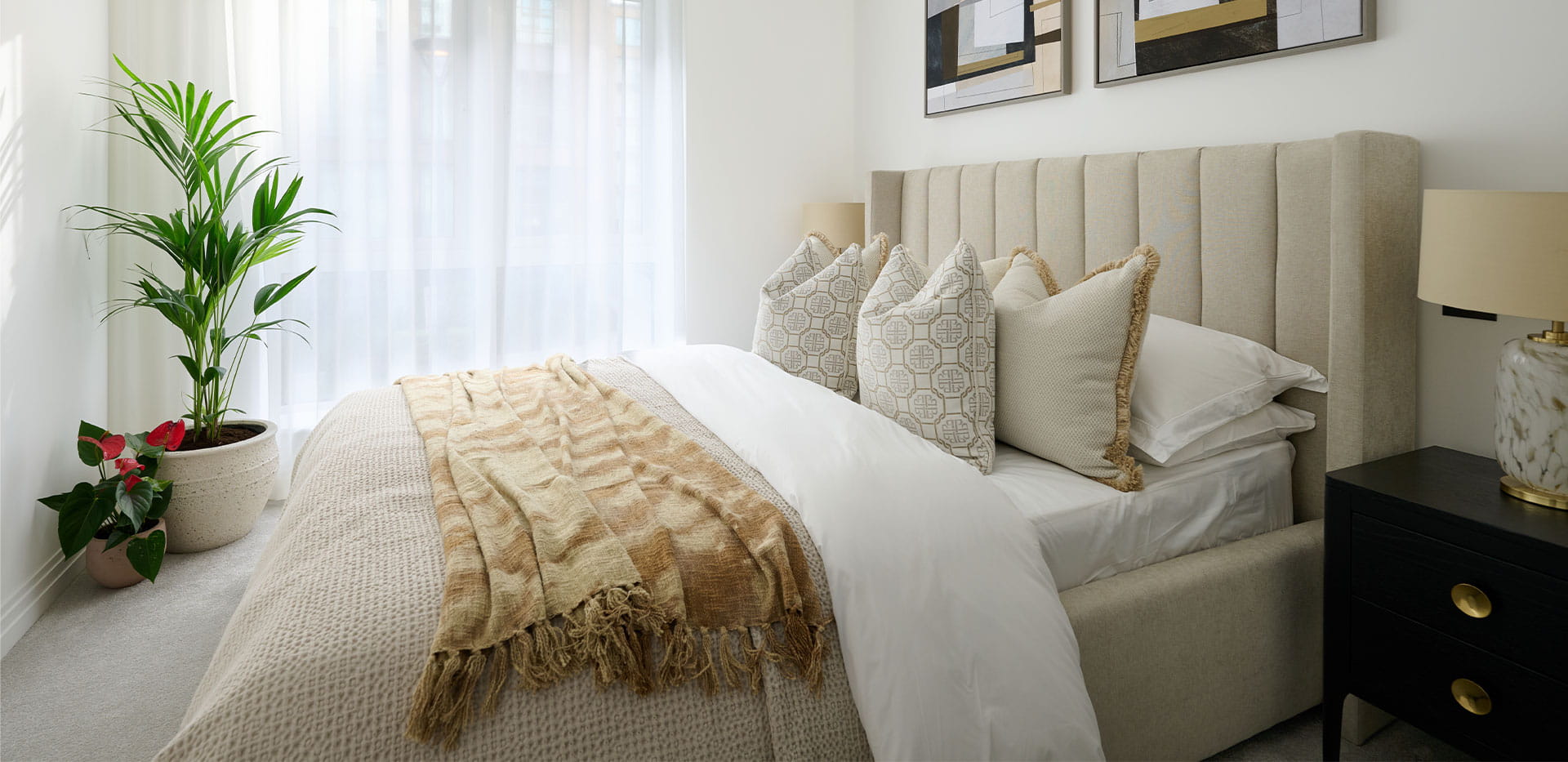 Chelsea Creek, The Doulton Collection, Interior, Bedroom