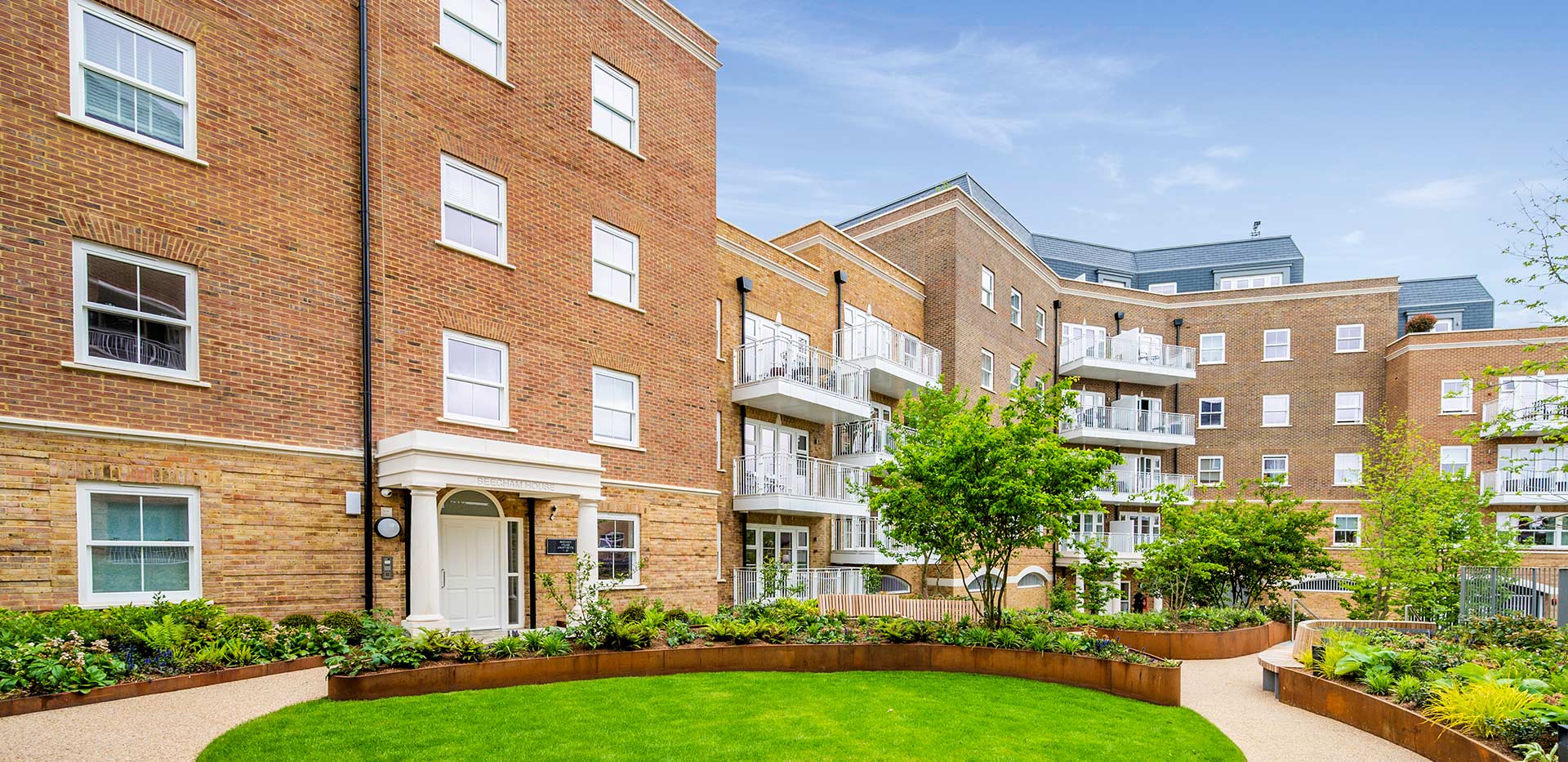 St William, Courtyard Garden, Exterior