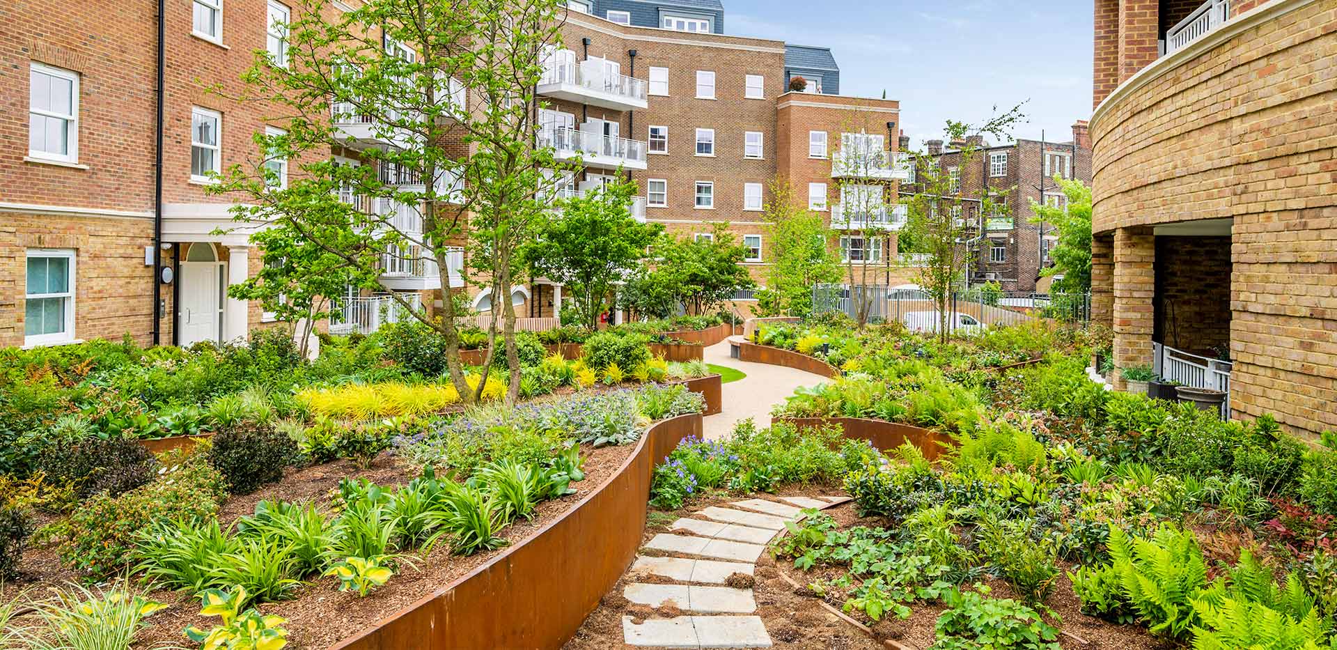 St William, Courtyard Garden, Exterior