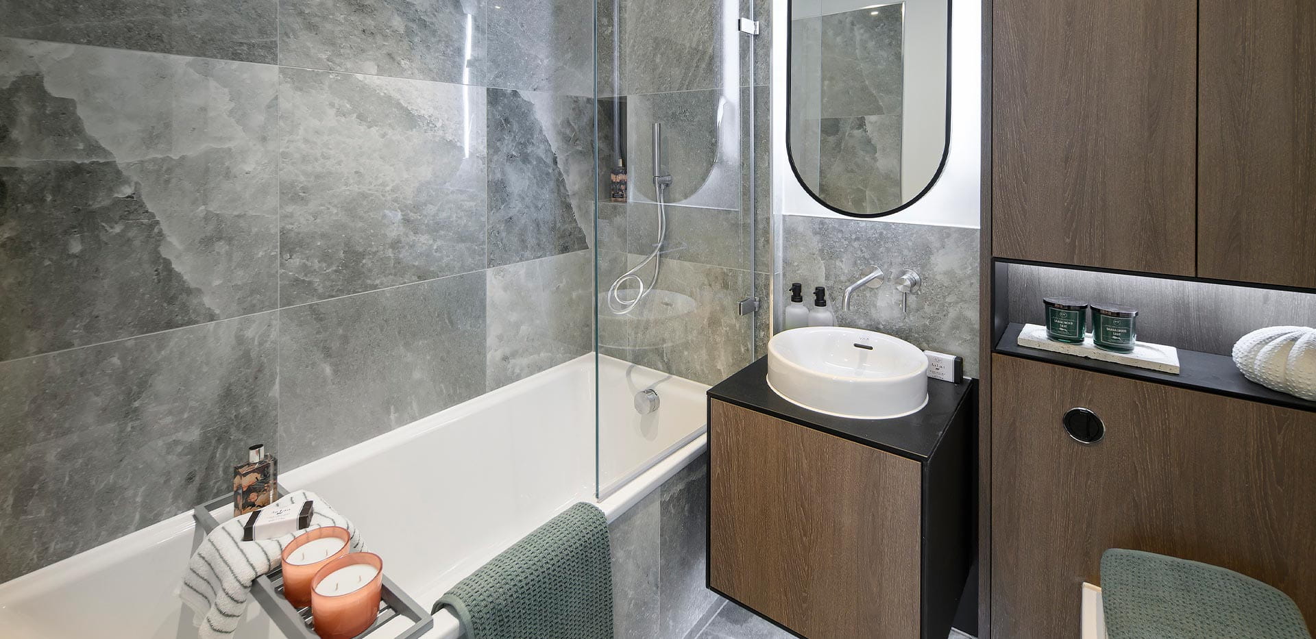 Eden Grove, Interior, Bathroom