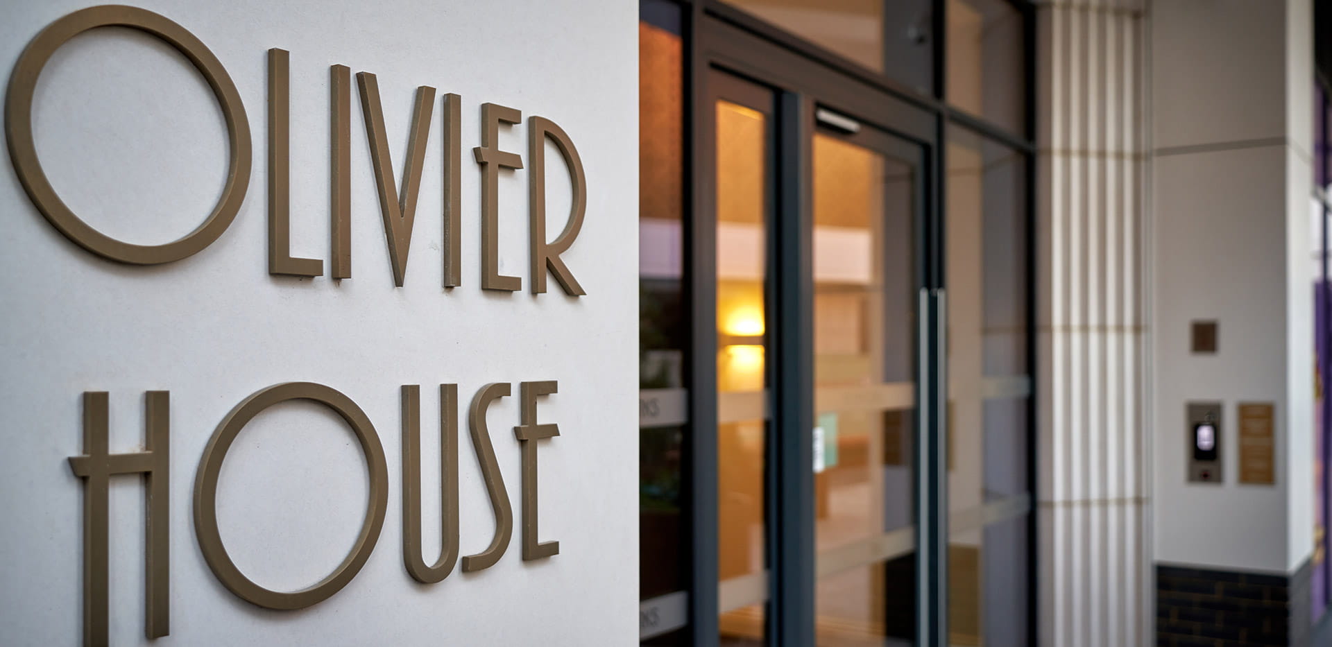 St George, Olivier House, Exterior