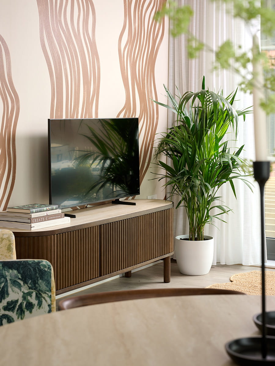 Glasswater Locks living area details