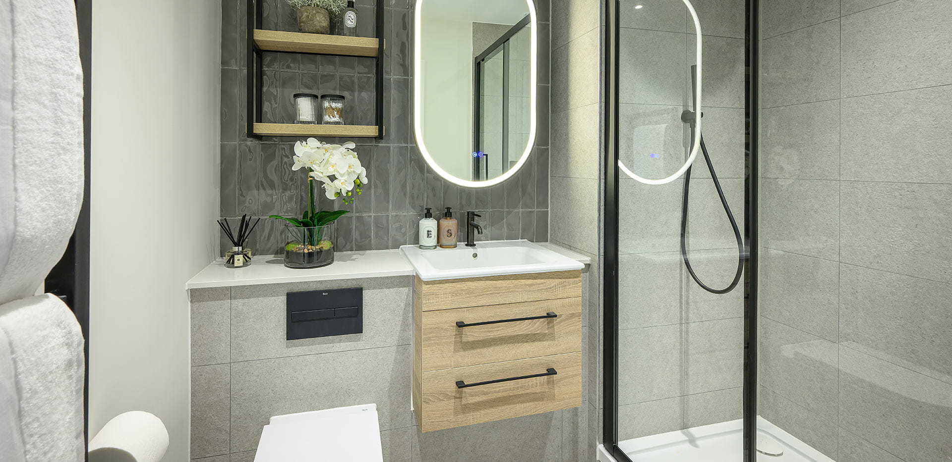 An image of an ensuite within a showhome at Glasswater Locks