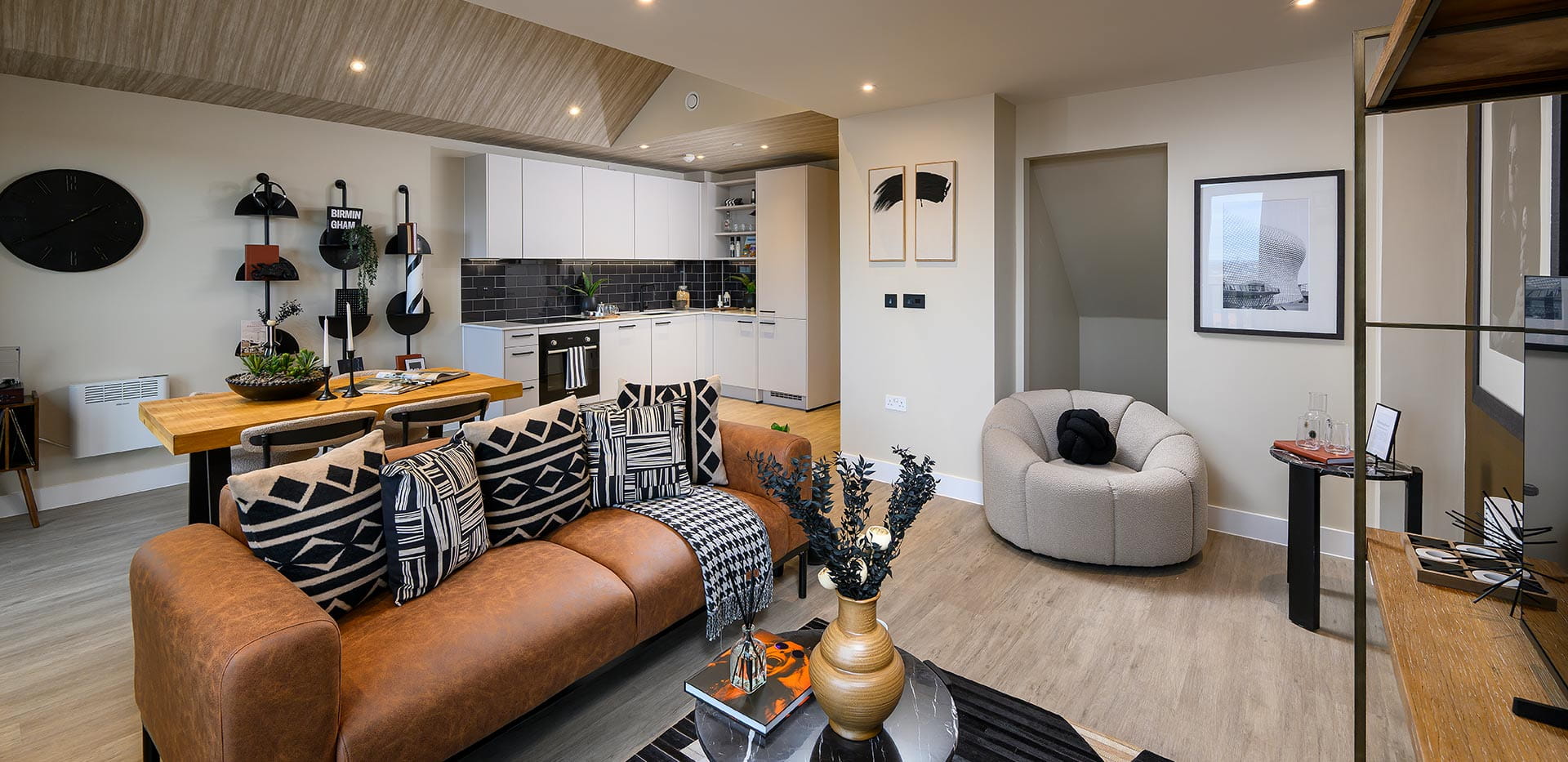 An interior Living / Dining / Kitchen image from Glasswater Locks