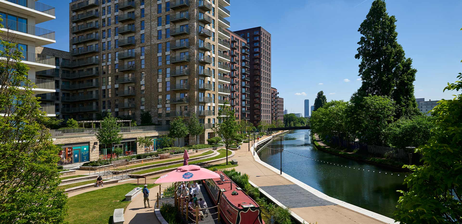 Grand Union, Exterior of the development