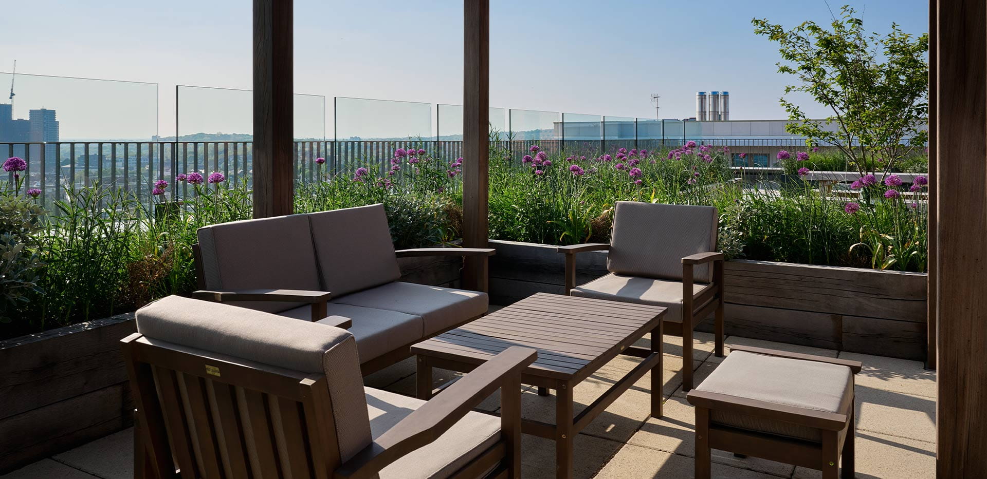 Grand Union, Exterior, Balcony