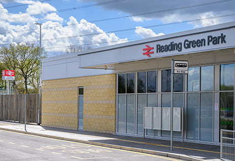Image of the Reading Green Park train station entrance