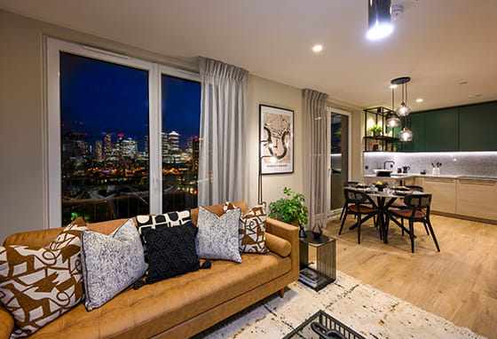 Heron Wharf well decorated living and kitchen area