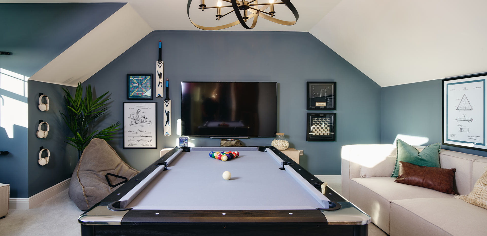 Highcroft, The Daffodil, Interior, Lounge