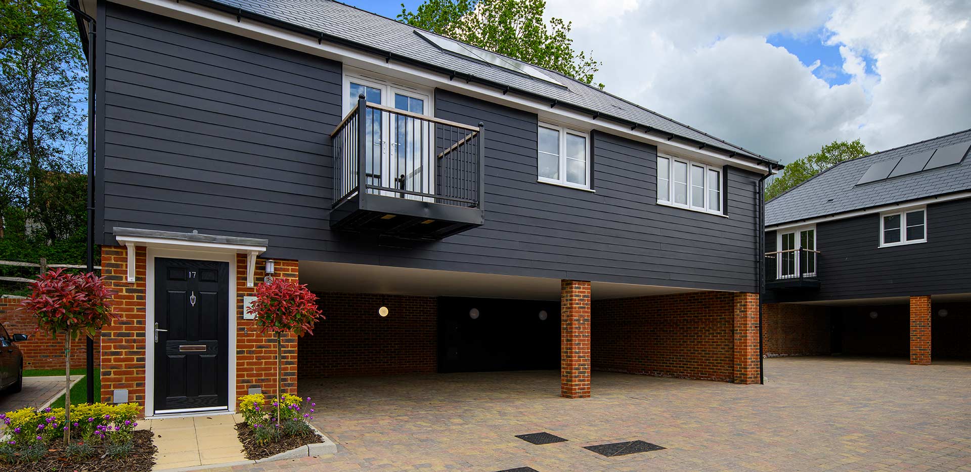 Hollyfields exterior photo of house