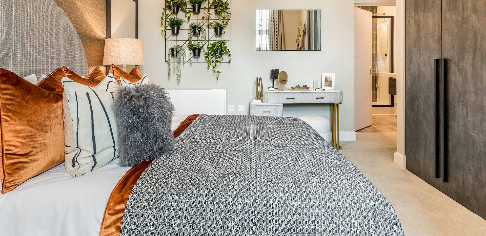 Horlicks Quarter - Showhome, spacious bedroom