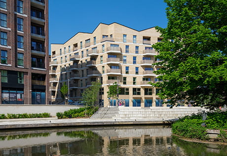 An exterior photograph of Huntley Wharf showing the building for the last remaining plot