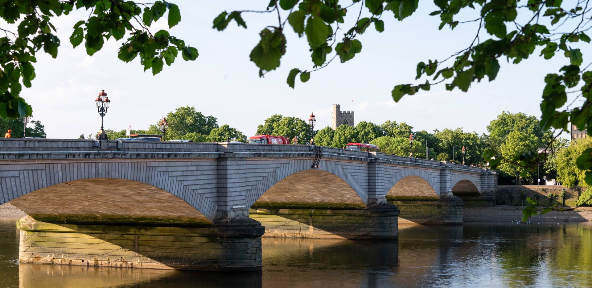 Multi-arch stone bridge over the Thames