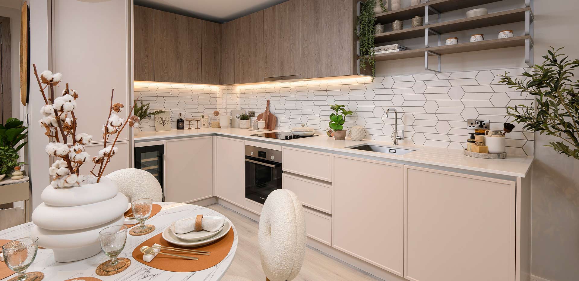 Waterlily Court, Interiors, Kitchen/Dining