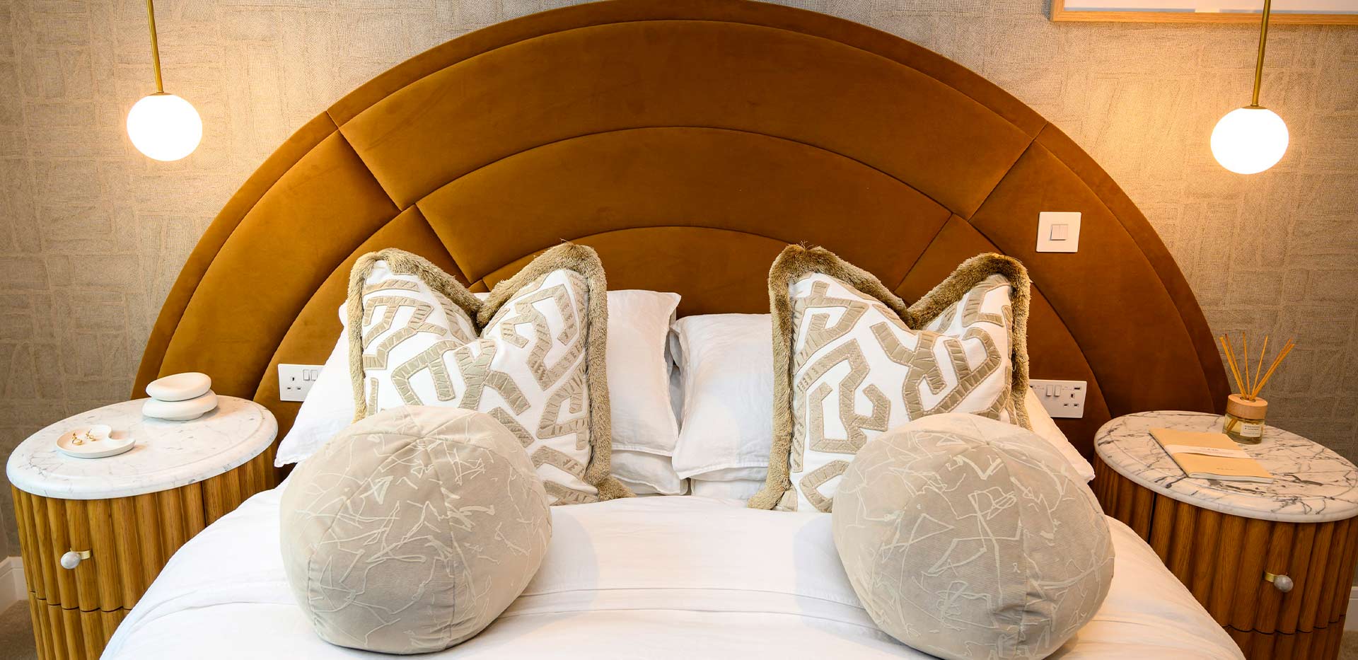 Waterlily Court, Interiors, Bedroom