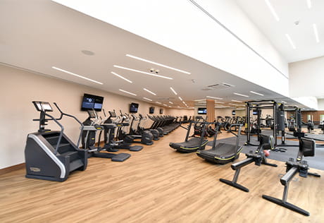 An interior image of the gym Kidbrooke Village