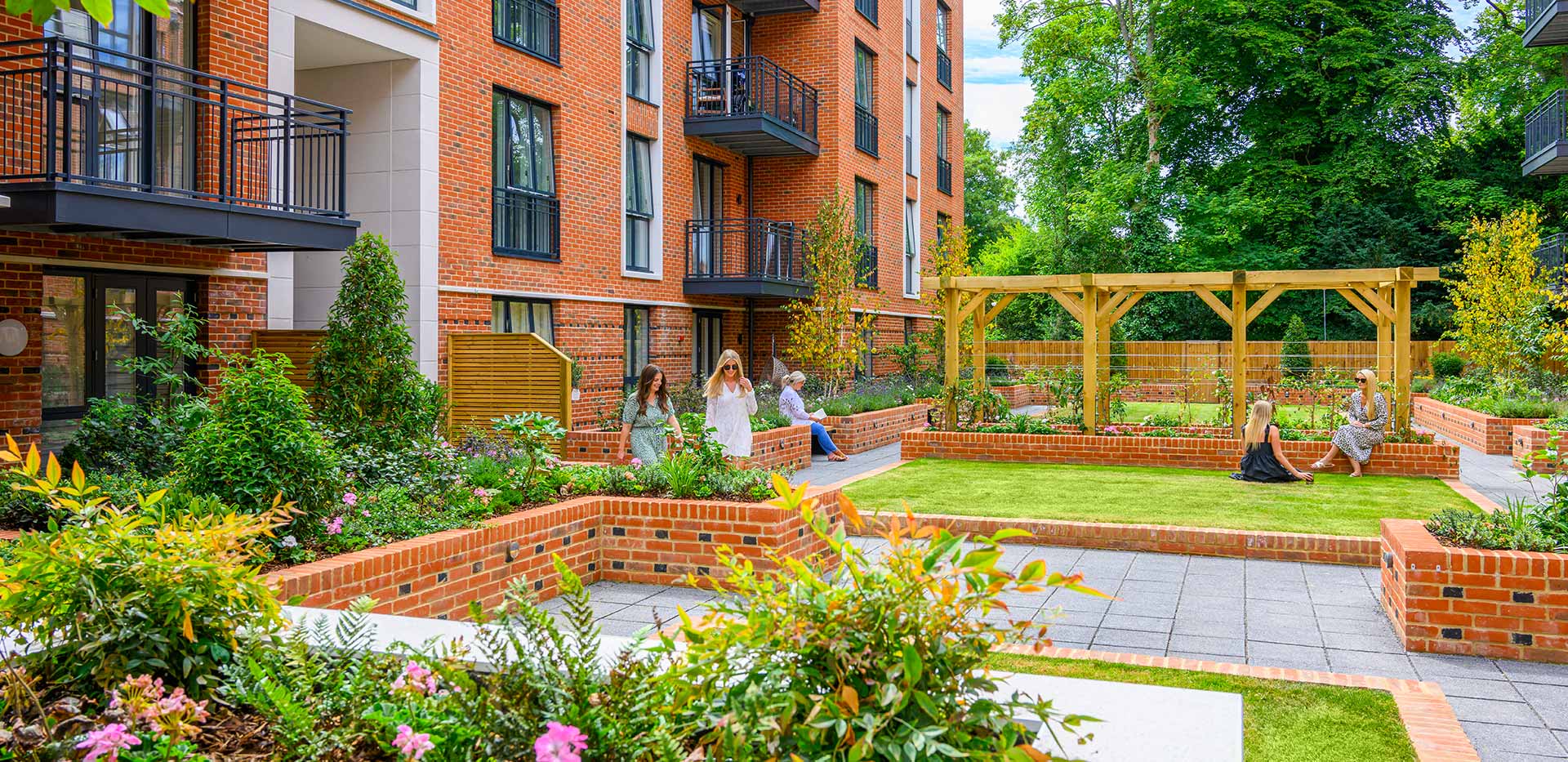 Berkeley, Knights Quarter, Exterior