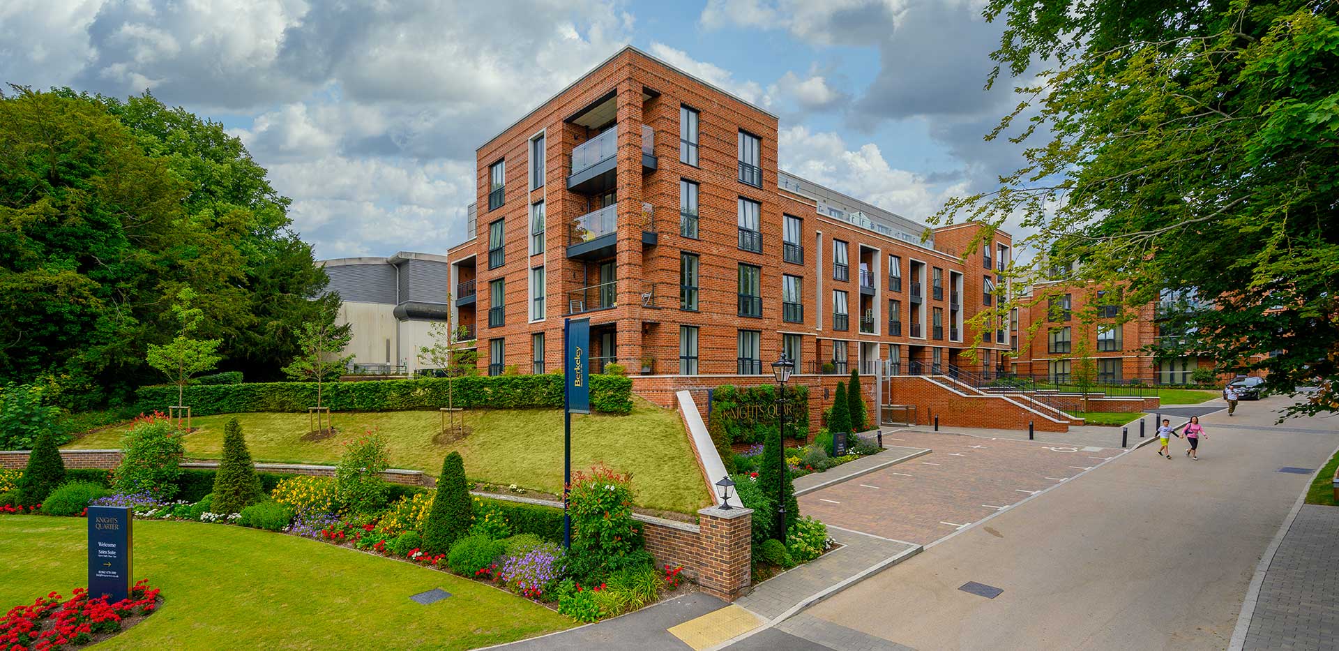 Knights Quarter, Exterior Image