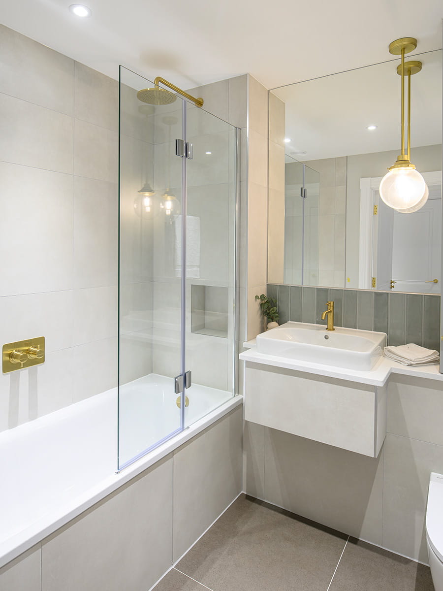 Knights Quarter Interior Bathroom