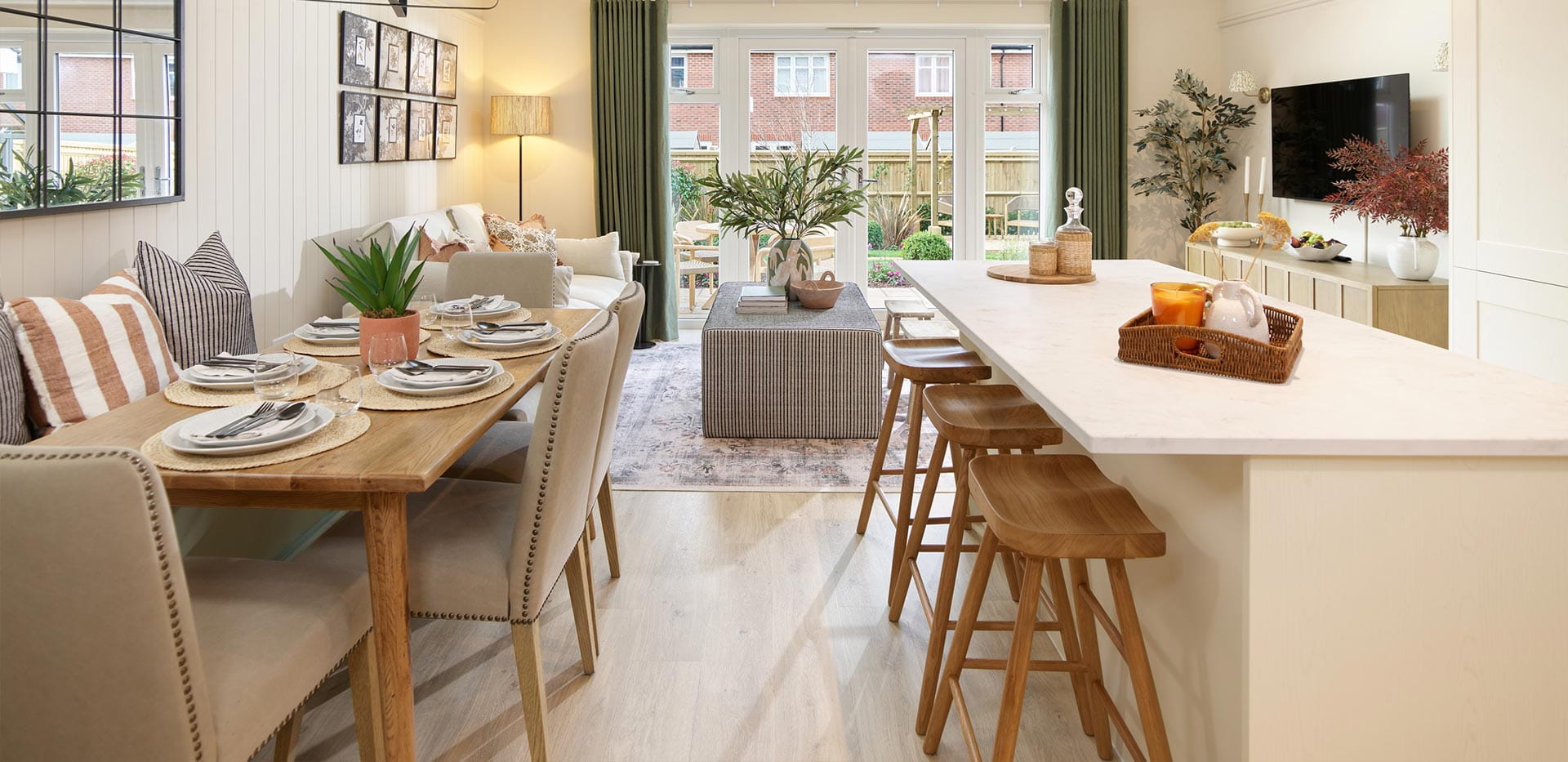 An interior Family / Dining / Kitchen image at the 4 Bedroom Showhome at Leighwood Fields