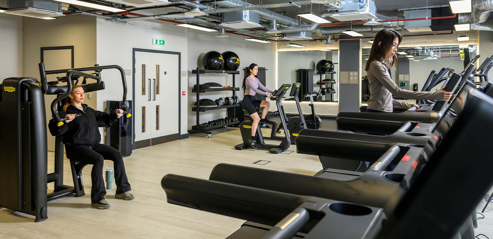 Berkeley, Lombard Square, Local Amenities