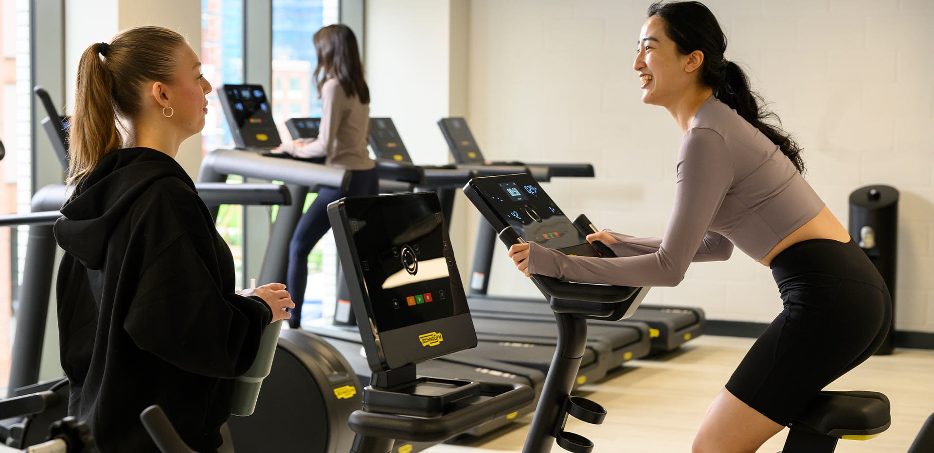 Berkeley, Lombard Square, Local Amenities