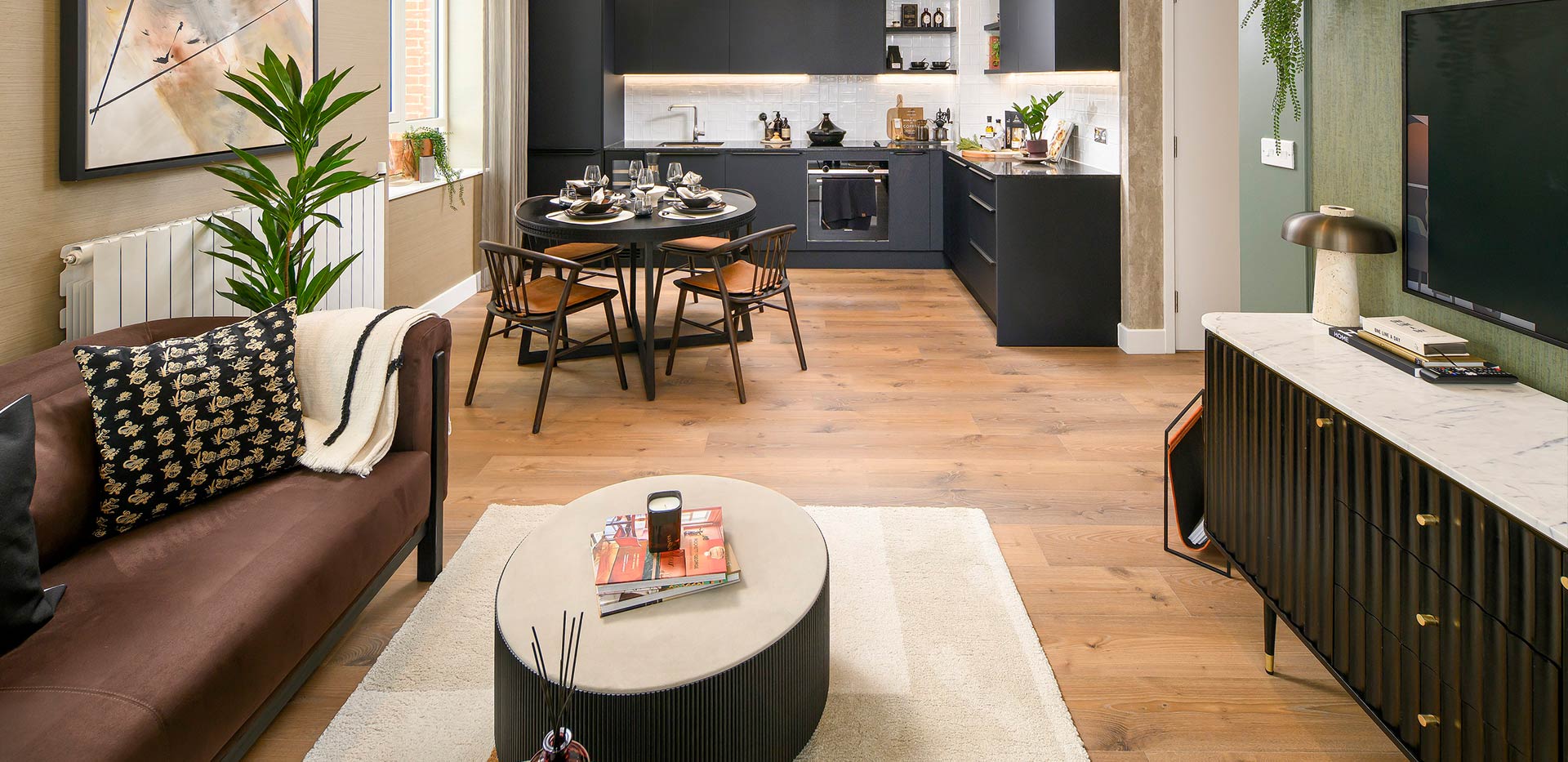 Lombard Square light and airy living and dining space