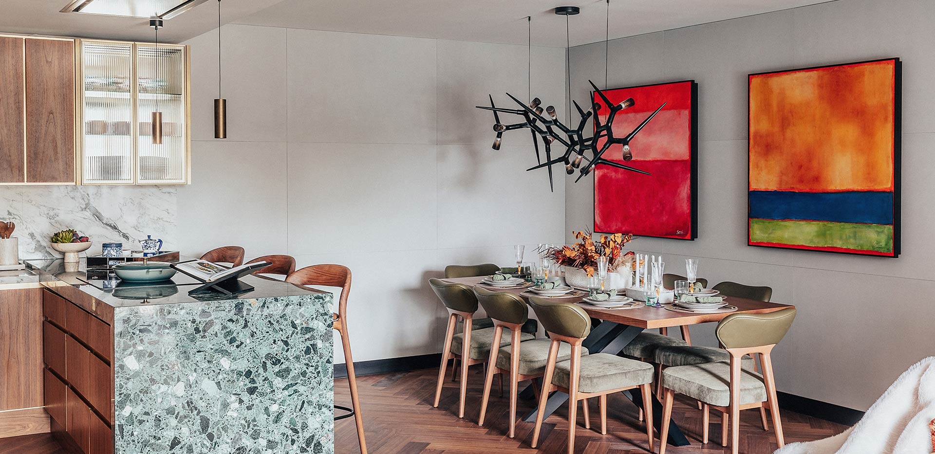 3 bedroom showhome kitchen and dining with breakfast bar